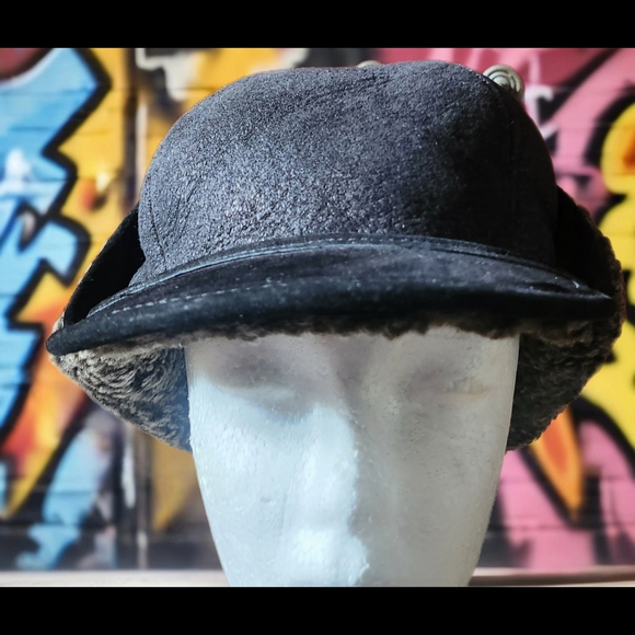 FRR CANADA BLACK 100% SHEARLING SHEEPSKIN TRAPPER HAT - Picture 5 of 10